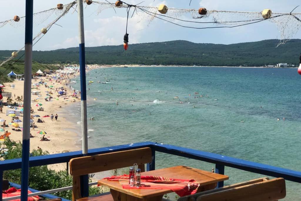 Familienapartment Am Strand In Primorsko Ngoại thất bức ảnh