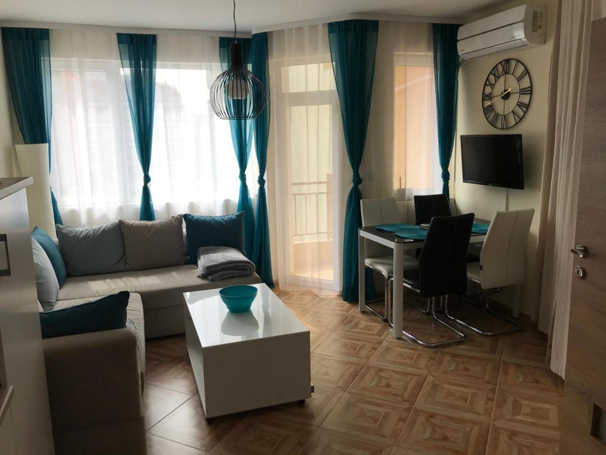 Familienapartment Am Strand In Primorsko Ngoại thất bức ảnh